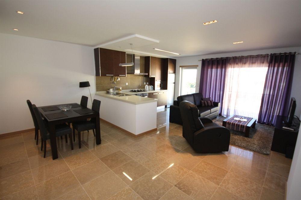 Baia Residence 3 - Holiday Apartments - By Sch 상 마르티뇨 두 포르투 외부 사진