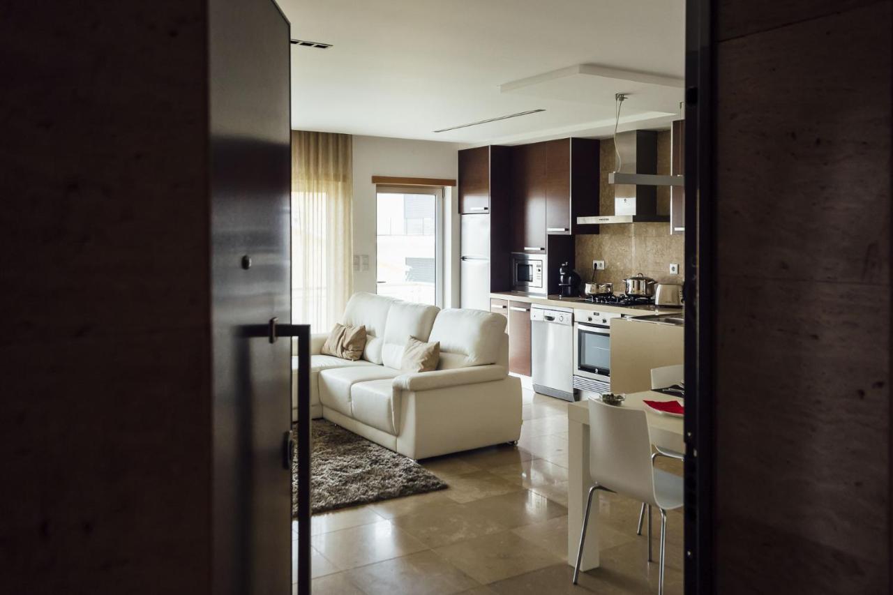 Baia Residence 3 - Holiday Apartments - By Sch 상 마르티뇨 두 포르투 외부 사진