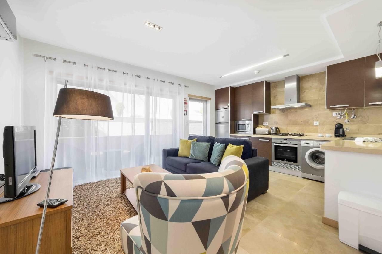Baia Residence 3 - Holiday Apartments - By Sch 상 마르티뇨 두 포르투 외부 사진
