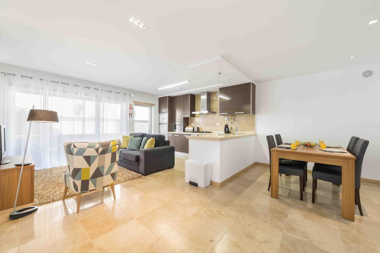 Baia Residence 3 - Holiday Apartments - By Sch 상 마르티뇨 두 포르투 외부 사진
